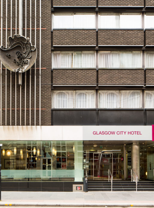 Front of the mercure glasgow city hotel in daylight