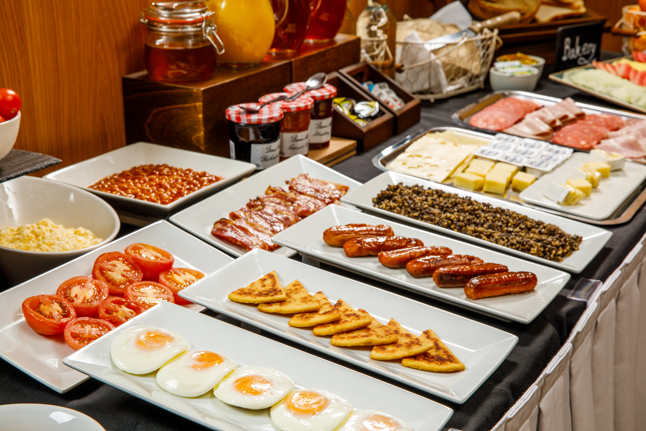 Mercure Glasgow Breakfast Buffet (1) Couple christmas shopping